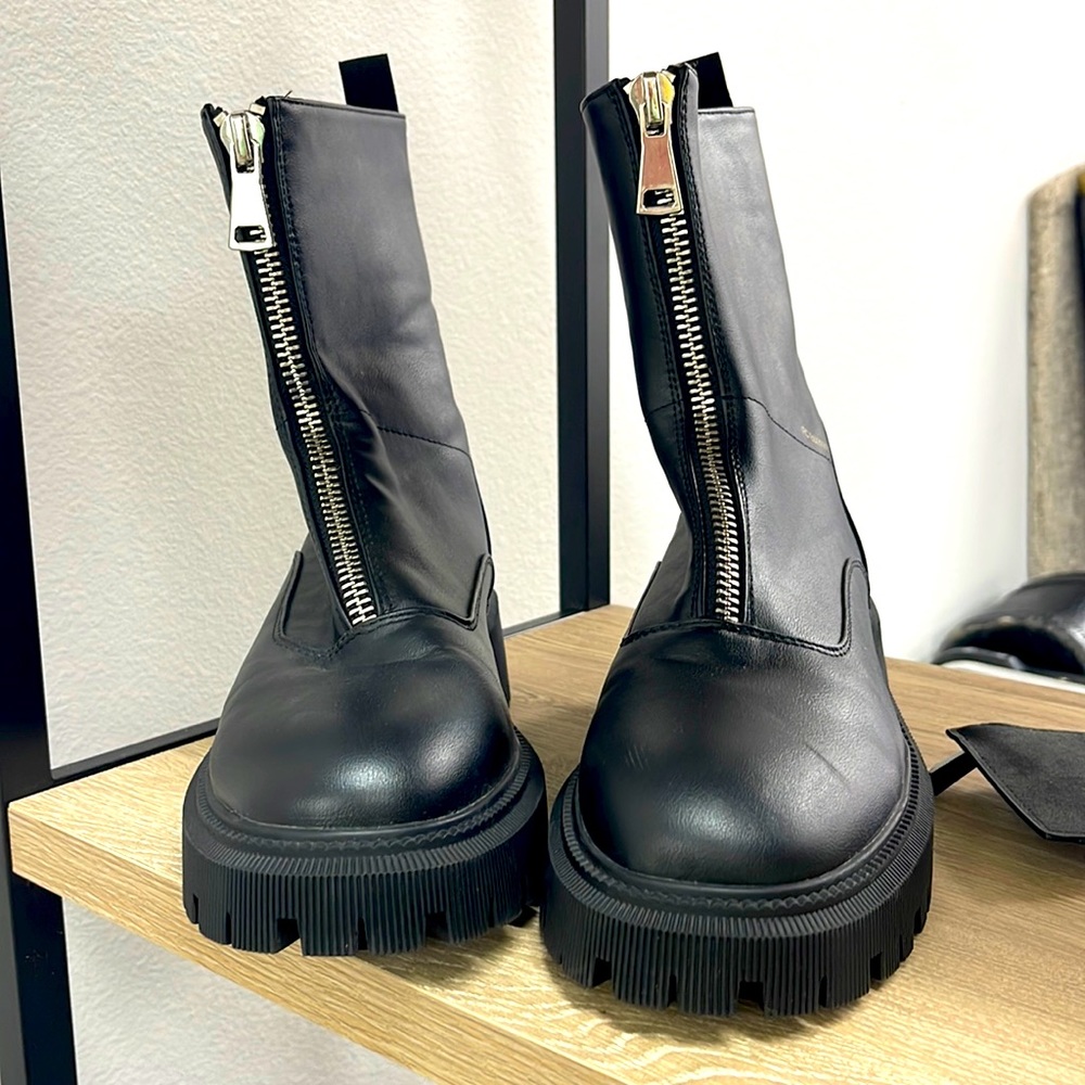 French Connection Platform boots Zip ups